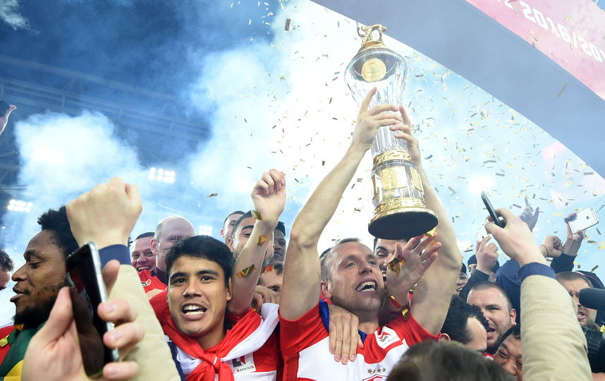 Игроки "Спартака" празднуют чемпионство. Фото Getty