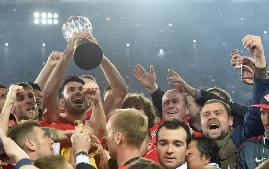 Игроки "Спартака" празднуют чемпионство. Фото Getty