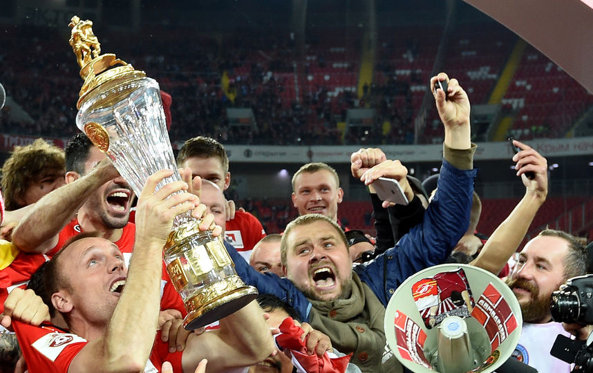Игроки "Спартака" празднуют чемпионство. Фото Getty