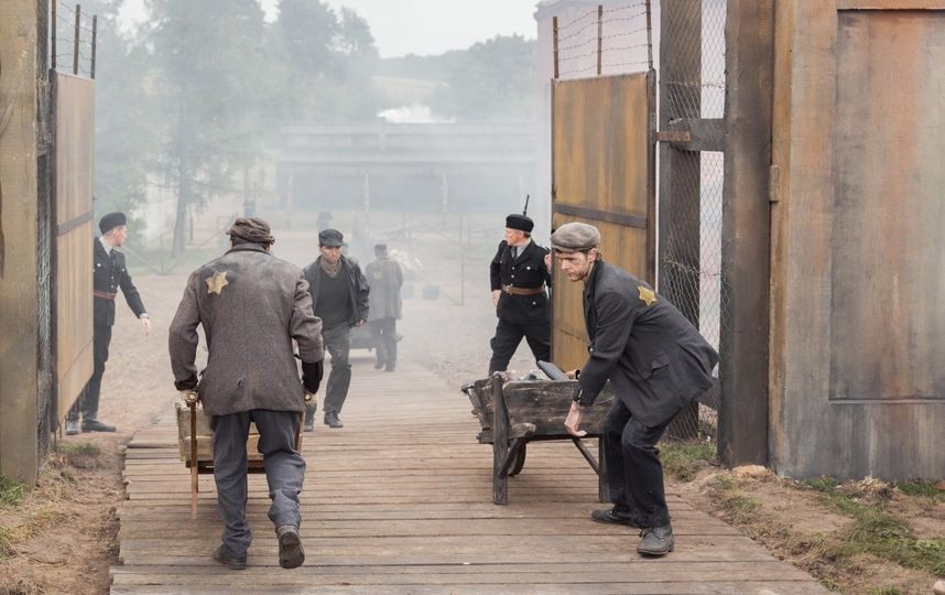 Кадр из фильма "Собибор". Фото Каропрокат.