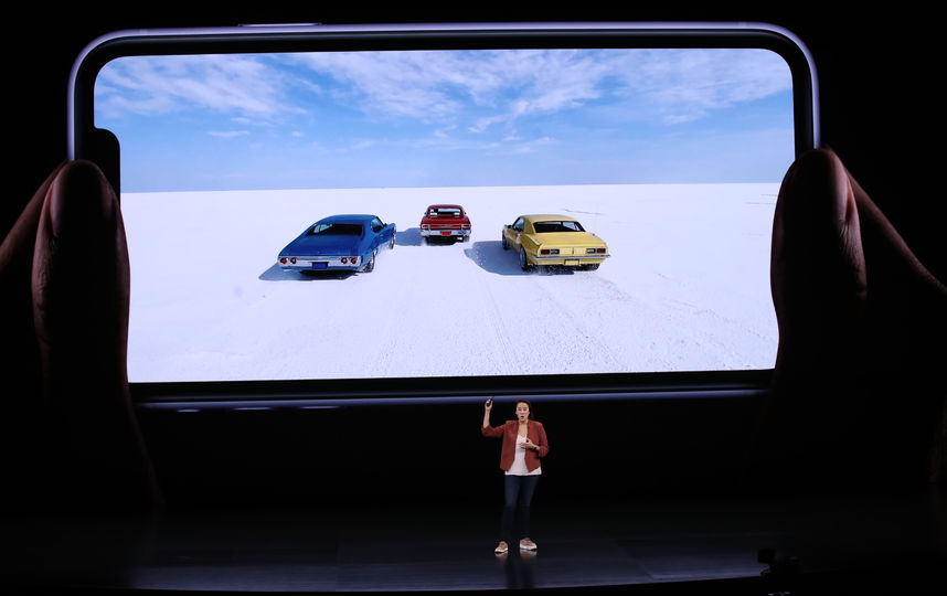 Демонстрация возможностей дисплея. Фото AFP