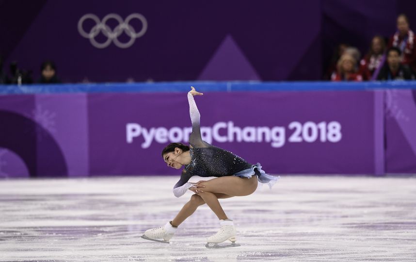 Евгений Медведева откатала короткую программу в командном турнире с мировым рекордом. Фото AFP