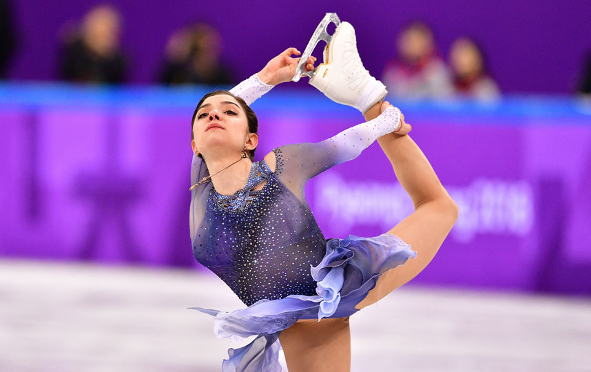Евгений Медведева откатала короткую программу в командном турнире с мировым рекордом. Фото AFP