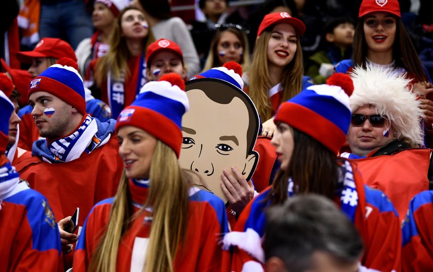Болельщики переживают за Россию. Фото AFP