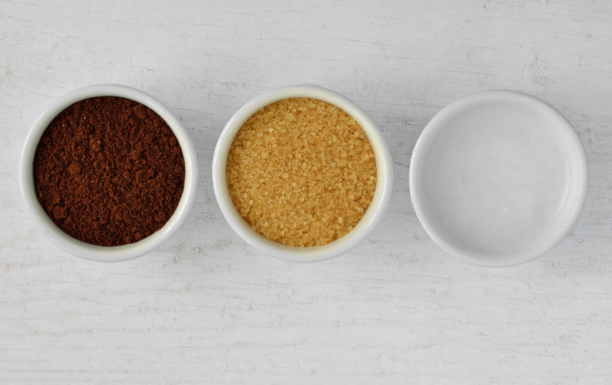 Домашний кофейный скраб легко приготовить дома. Фото iStock