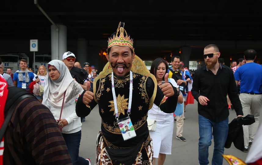 Болельщики в Москве перед финалом Франция - Хорватия. Фото Василий Кузьмичёнок