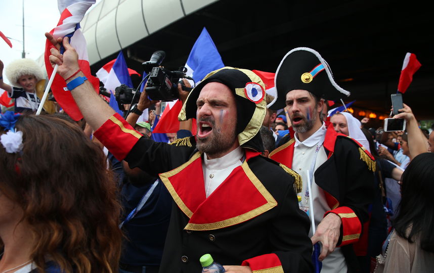 Болельщики в Москве перед финалом Франция - Хорватия. Фото Василий Кузьмичёнок