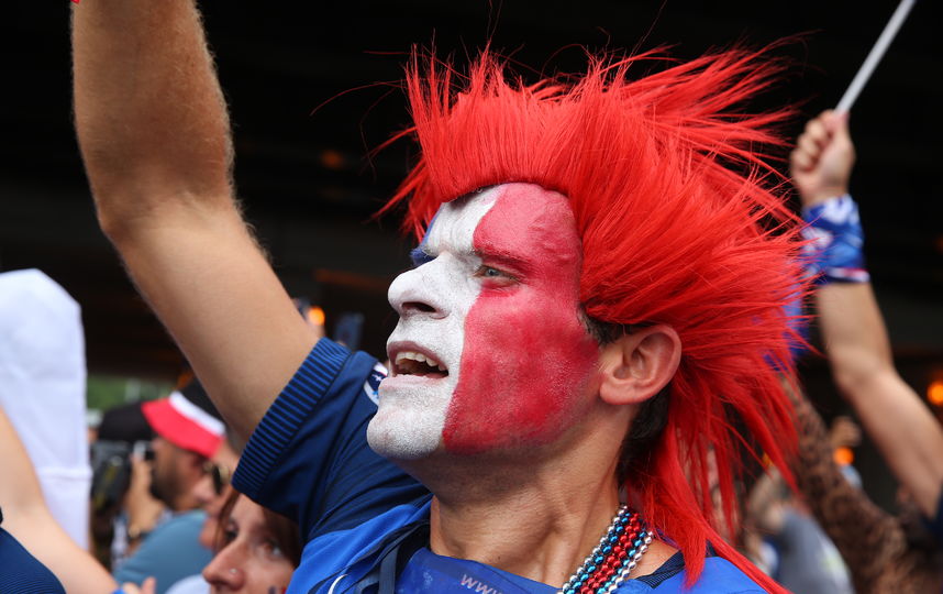 Болельщики в Москве перед финалом Франция - Хорватия. Фото Василий Кузьмичёнок