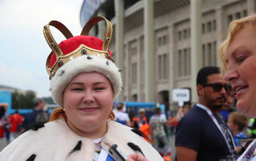 Болельщики в Москве перед финалом Франция - Хорватия. Фото Василий Кузьмичёнок