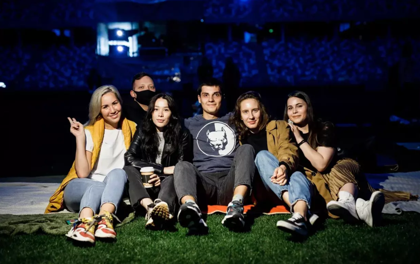 В рамках фестиваля "Горький fest" открылся кинотеатр под открытым небом на стадионе "Нижний Новгород". Фото Анна Темерина