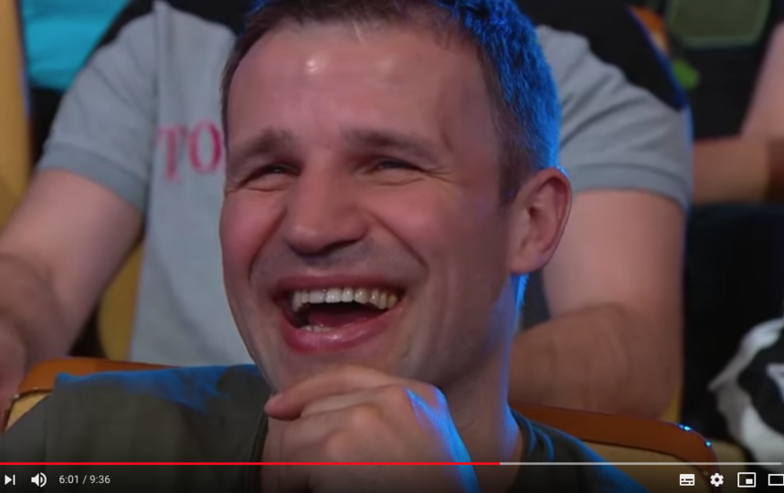 Номер пришёлся зрителям по душе. Фото скриншот https://www.youtube.com/watch?v=xMt0-pNzJP0