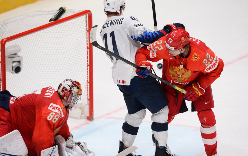 Сборная России на чемпионате мира в Словакии победила американцев и вышла в полуфинал. Фото AFP