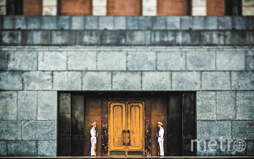 Солдаты на страже покоя Хо Ши Мина. Фото Министерство туризма Вьетнама | Руслана Карпова, "Metro"