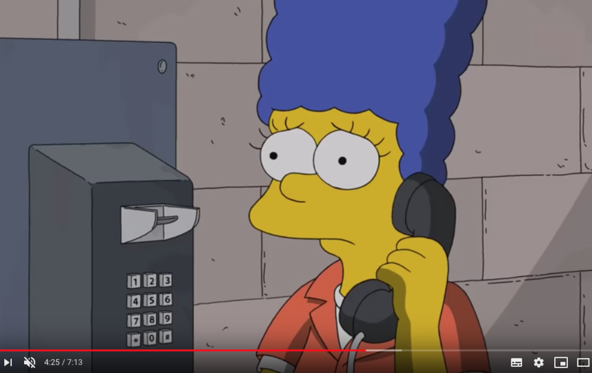 Мардж Симпсон. Фото скриншот https://www.youtube.com/watch?v=cUdSuEyLnWE
