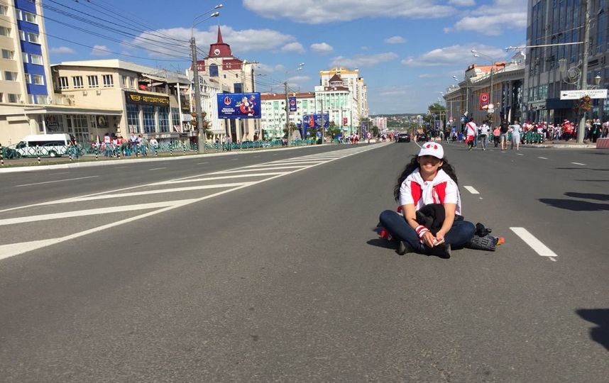 Болельщица сборной Перу на площади в Саранске. Фото Кирилл Сосков