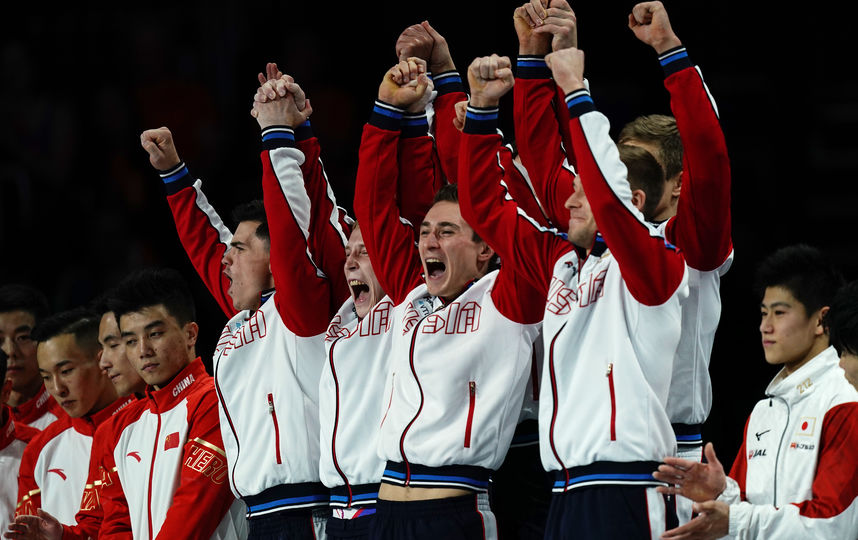 Российские гимнасты впервые взяли золото в командном турнире на чемпионате мира