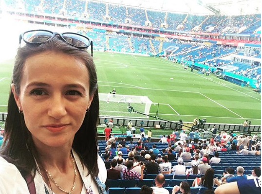 Фанатка на матче Уругвай - Саудовская Аравия в Ростове. Фото Instagram aishat_danilova