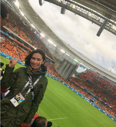 Фанатка на матче Франция - Перу в Екатеринбурге. Фото Instagram vera_kolomietc