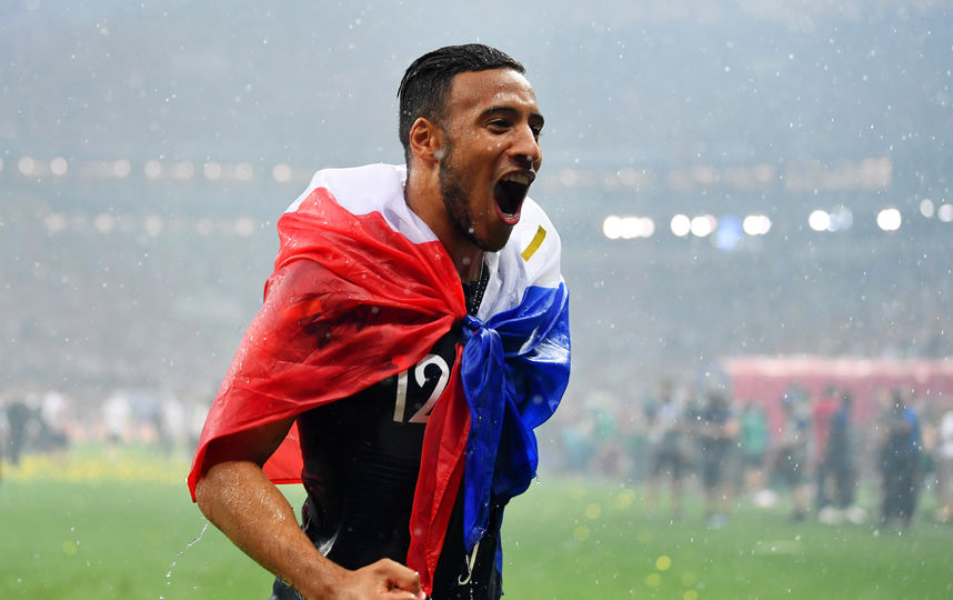 Сборной Франции вручили Кубок мира в Москве. Фото Getty