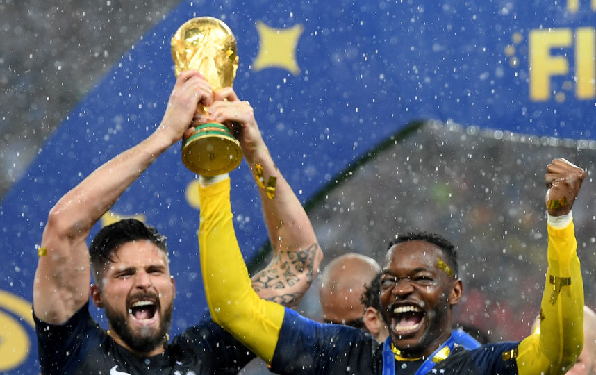 Сборной Франции вручили Кубок мира в Москве. Фото Getty