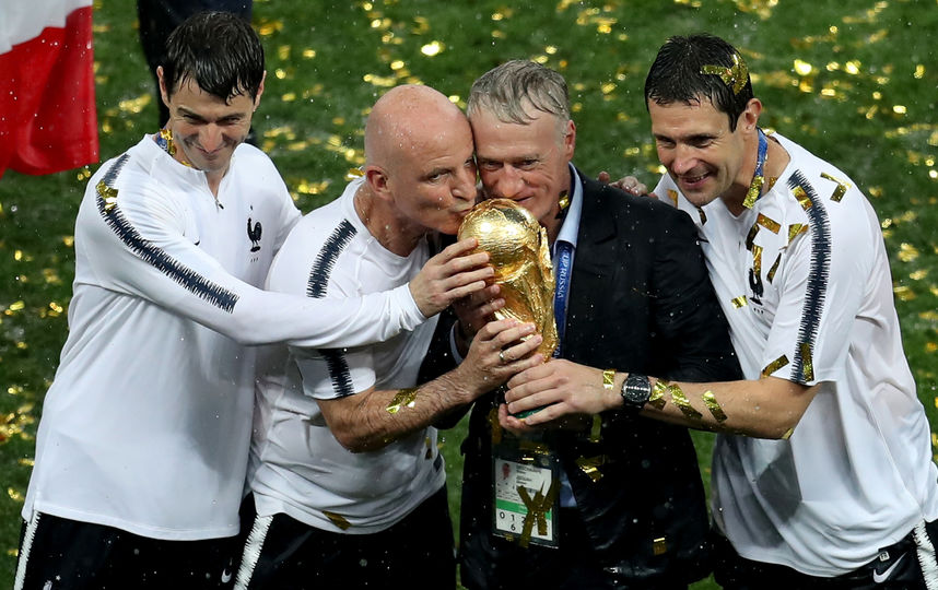 Дидье Дешам стал третьим человеком, который выиграл чемпионат мира и как игрок, и как тренер. Фото Getty