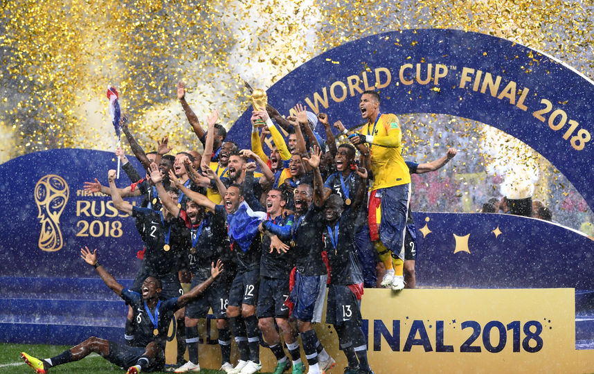 Сборной Франции вручили Кубок мира в Москве. Фото Getty