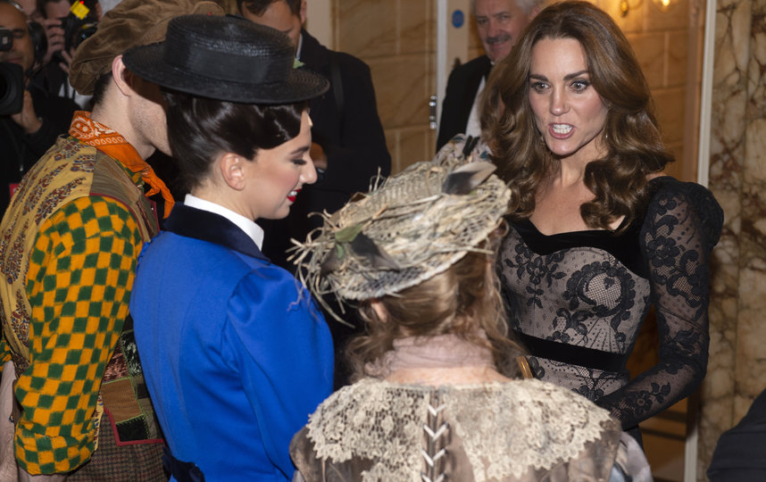 В последний раз Кейт Миддлтон очаровала гостей шоу Royal Variety Performance. Фото AFP