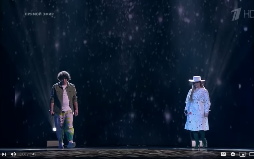 Антон Токарев и Рагда Ханиева. Фото скриншот с официальной страницы шоу "Голос" на YouTube