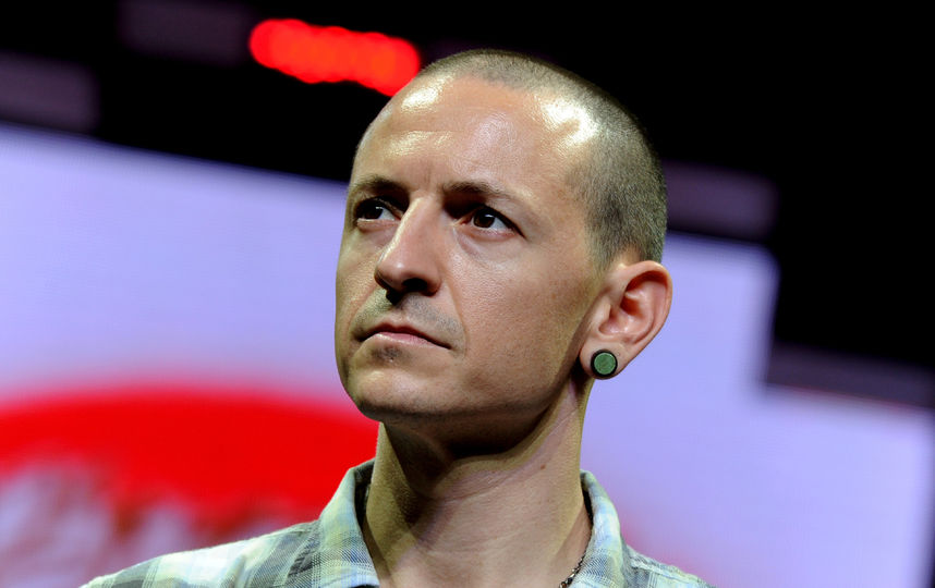 СМИ: Вокалист группы "Linkin Park" Честер Беннингтон покончил жизнь самоубийством