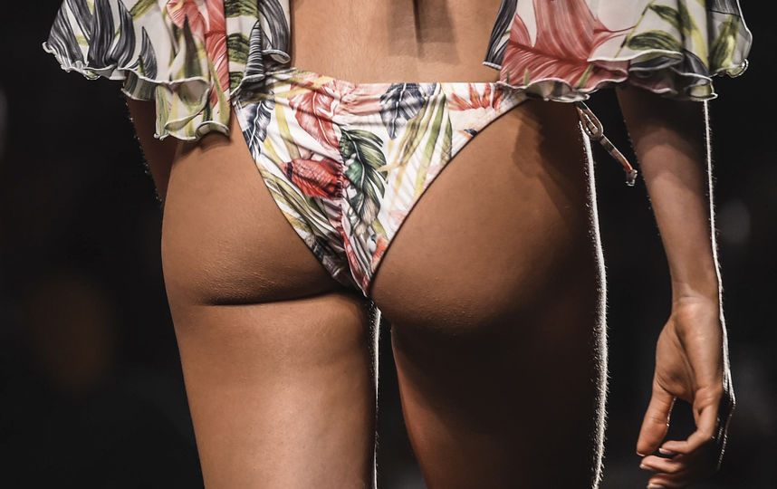 В колумбийском городе Медельин началась Неделя моды. Фото AFP