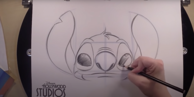 Стич из мультфильма "Лило и Стич".