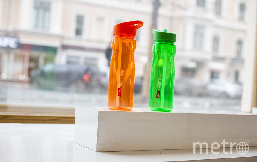 Бутылки для воды. Фото предоставлено пресс-службой диаметров, "Metro"