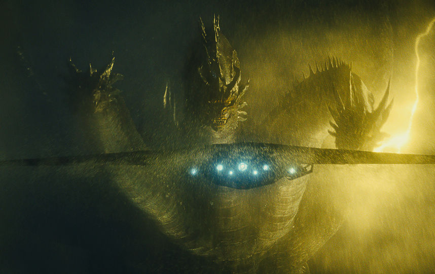 Кадры из фильма "Годзилла". Фото Каро Премьер.