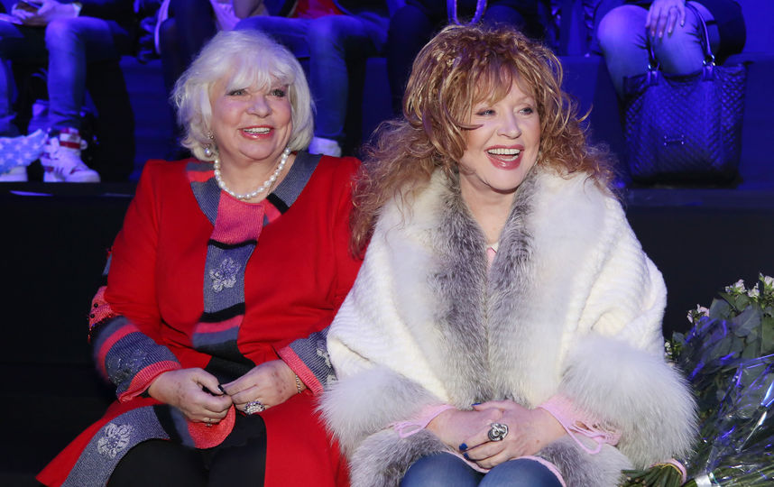 Алла Пугачёва (справа) на одном из светских мероприятий в Москве. Фото Getty