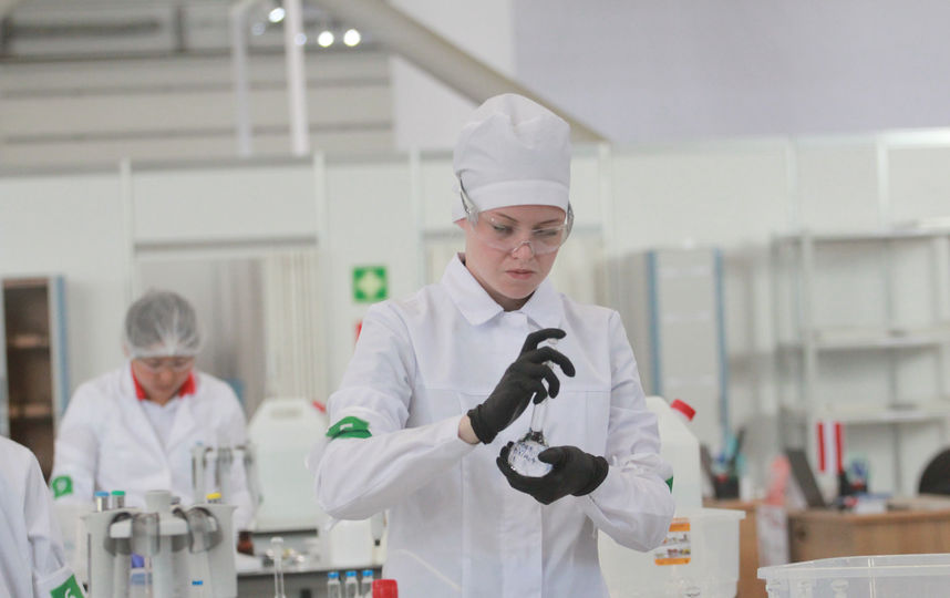 Будущая химик из Ярославля победила в WorldSkills 2019 и рассказала, на что потратит миллион