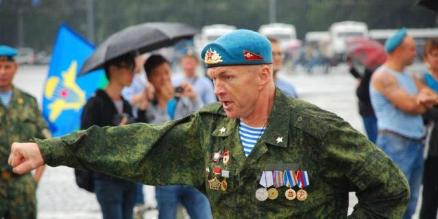 Отец Анны Кабба, тренер по боксу Игорь Рачилин.
