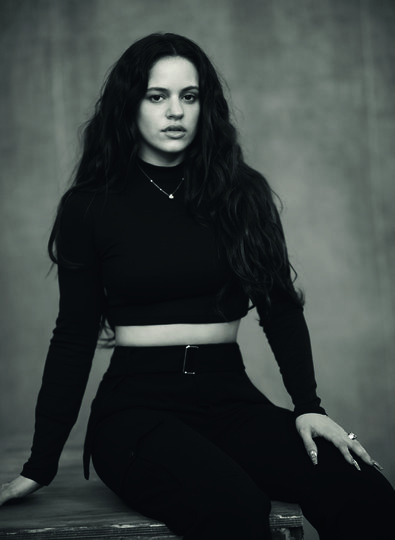 Розалия. Фото Паоло Роверси | Календарь Pirelli 2020