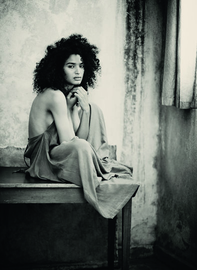 Индиа Мур. Фото Паоло Роверси | Календарь Pirelli 2020