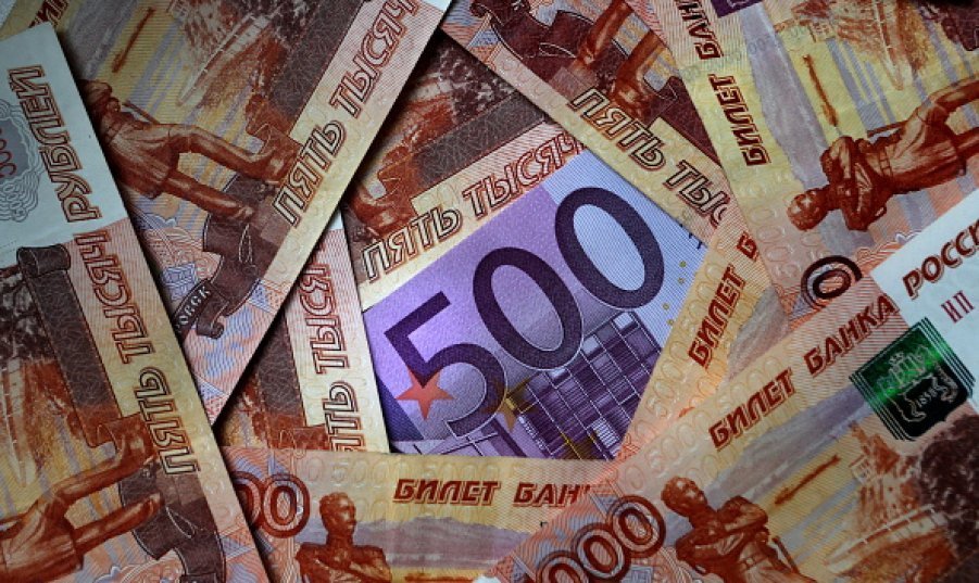 Красноярский менеджер банка похитил со счетов клиентов 26 млн