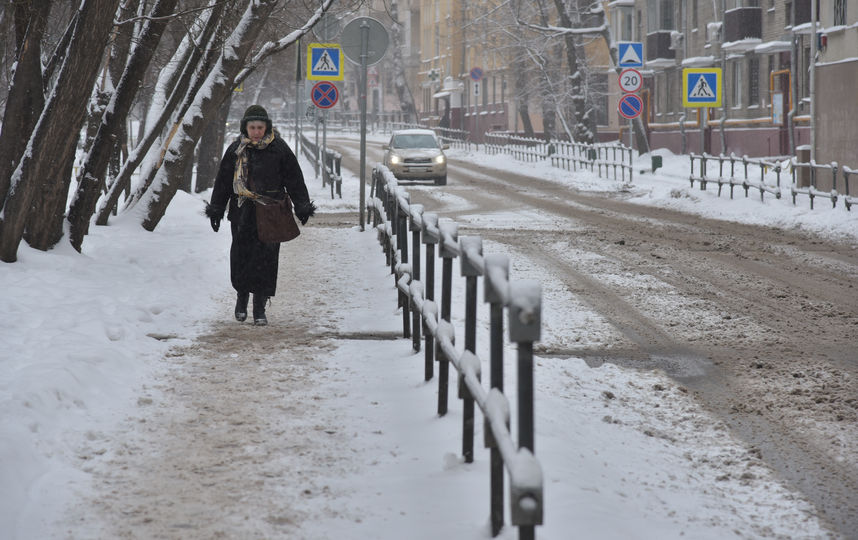 В Москве похолодает до -8, и выпадет снег. Фото Василий Кузьмичёнок