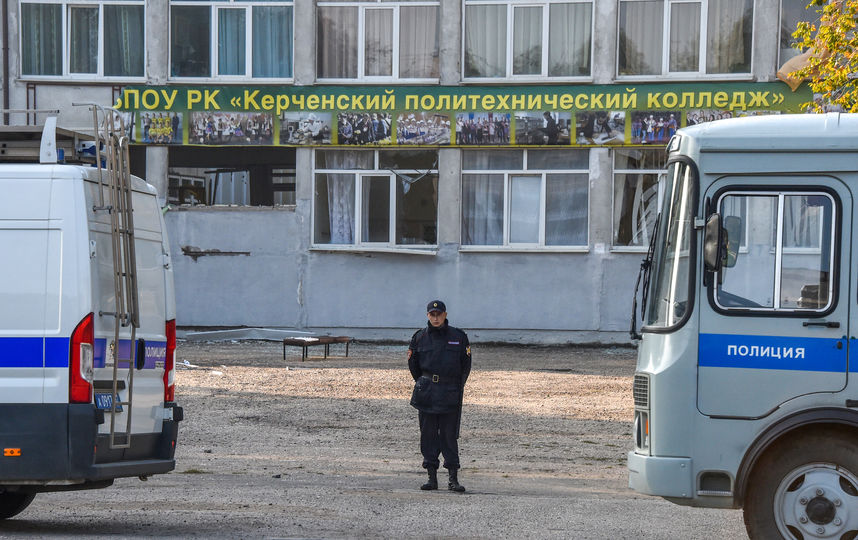 В результате нападения на политехнический колледж в Керчи погиб 21 человек. Фото AFP