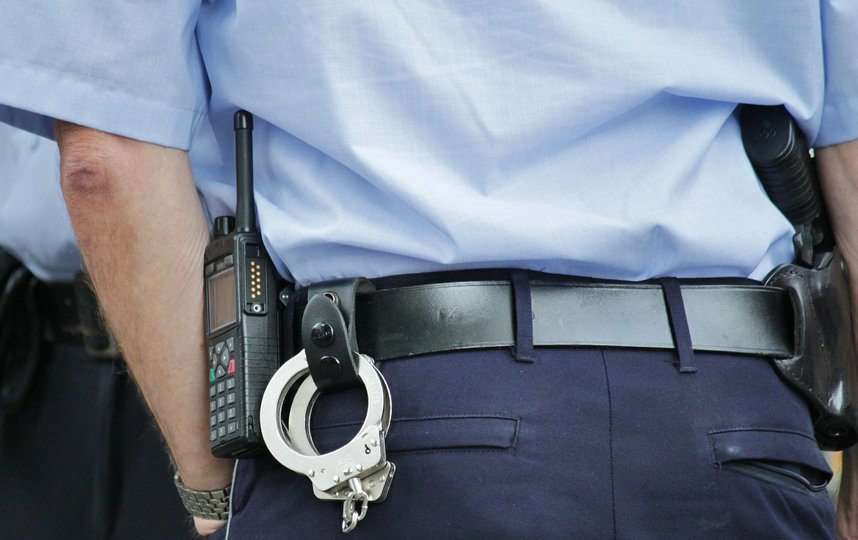 Полиция установила личности школьниц, танцевавших у Вечного огня в Кирове
