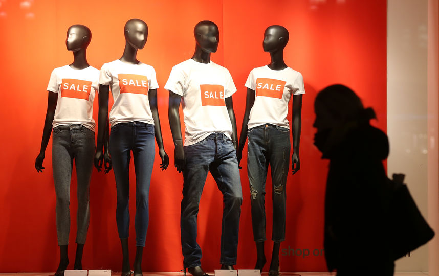 В преддверии новогодних распродаж в Роспотребнадзоре рассказали, как избежать обмана, покупая товар по акции со скидкой. Фото Getty