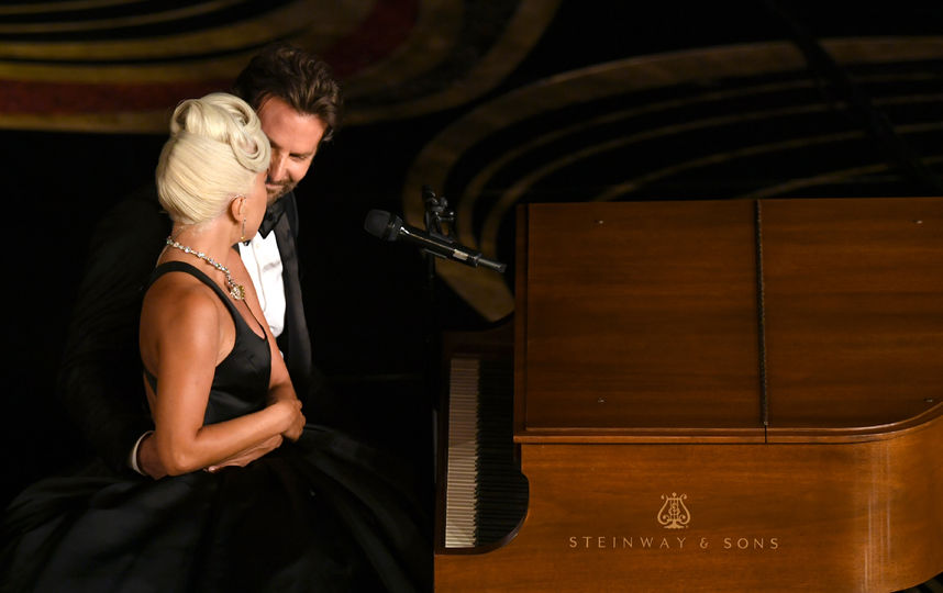 Леди Гага и Брэдли Купер на церемонии вручения кинопремии "Оскар". Фото Getty