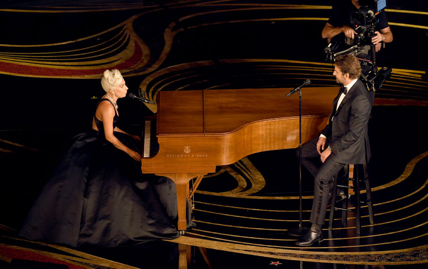 Леди Гага и Брэдли Купер на церемонии вручения кинопремии "Оскар". Фото Getty