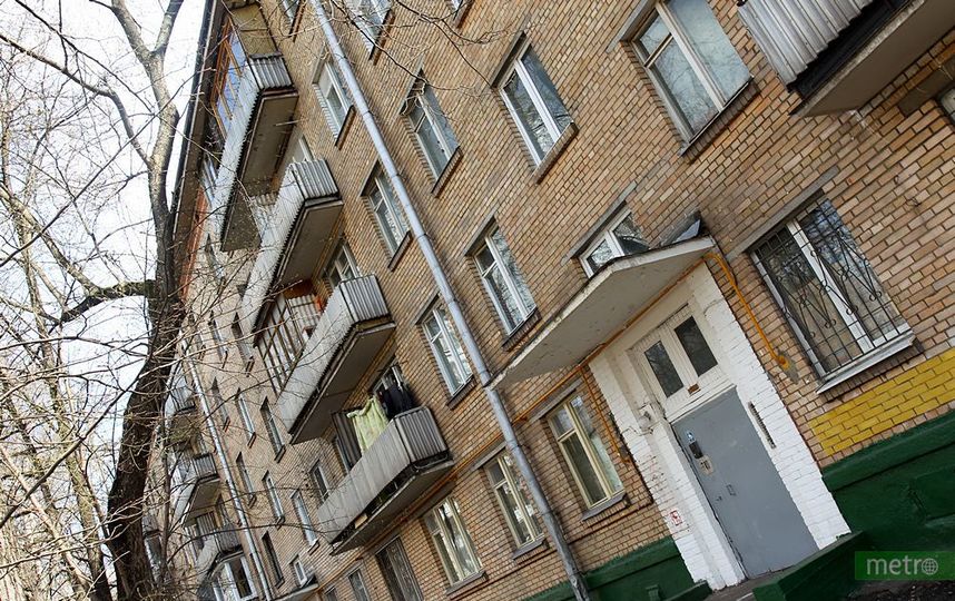 Россиян могут обязать выплачивать долги соседей по дому