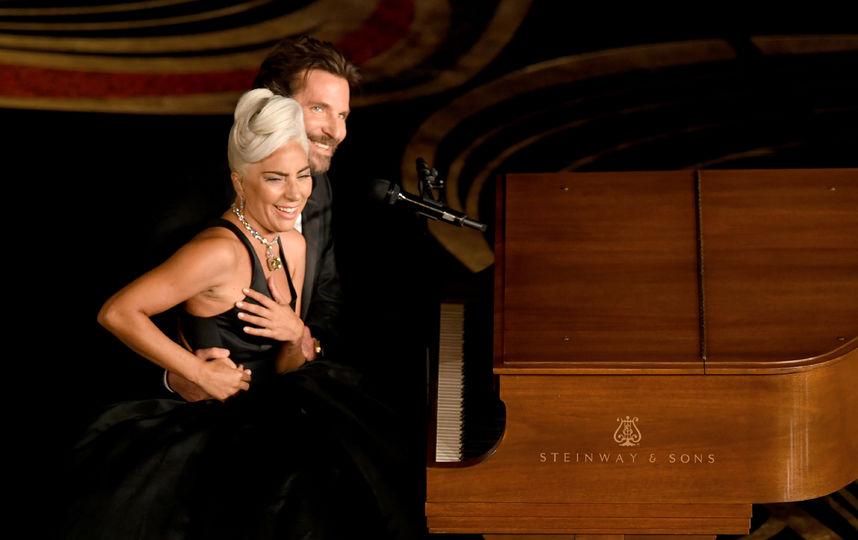 Леди Гага и Брэдли Купер на церемонии вручения кинопремии "Оскар". Фото Getty