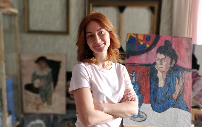 Катерина Нежурина и её картины. Фото Тамара Воробьёва
