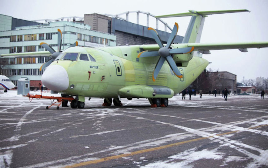Самолёт Ил-112В завершил первый испытательный полёт