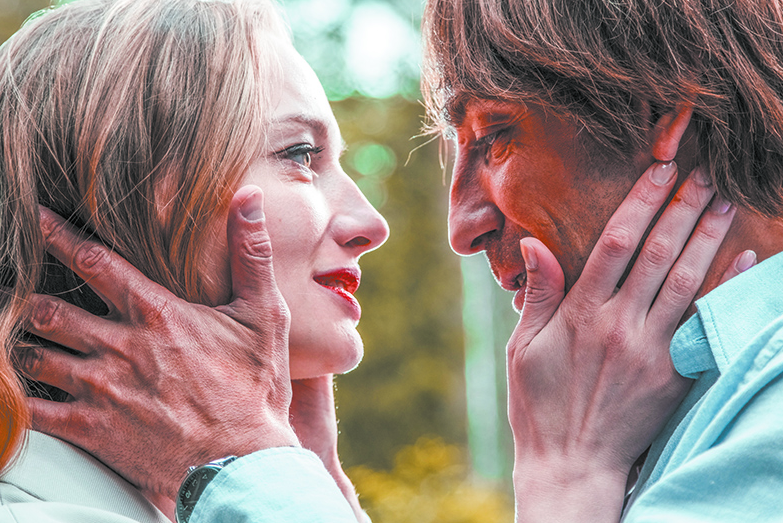 Кадр из сериала "В раю нет места". Фото KION